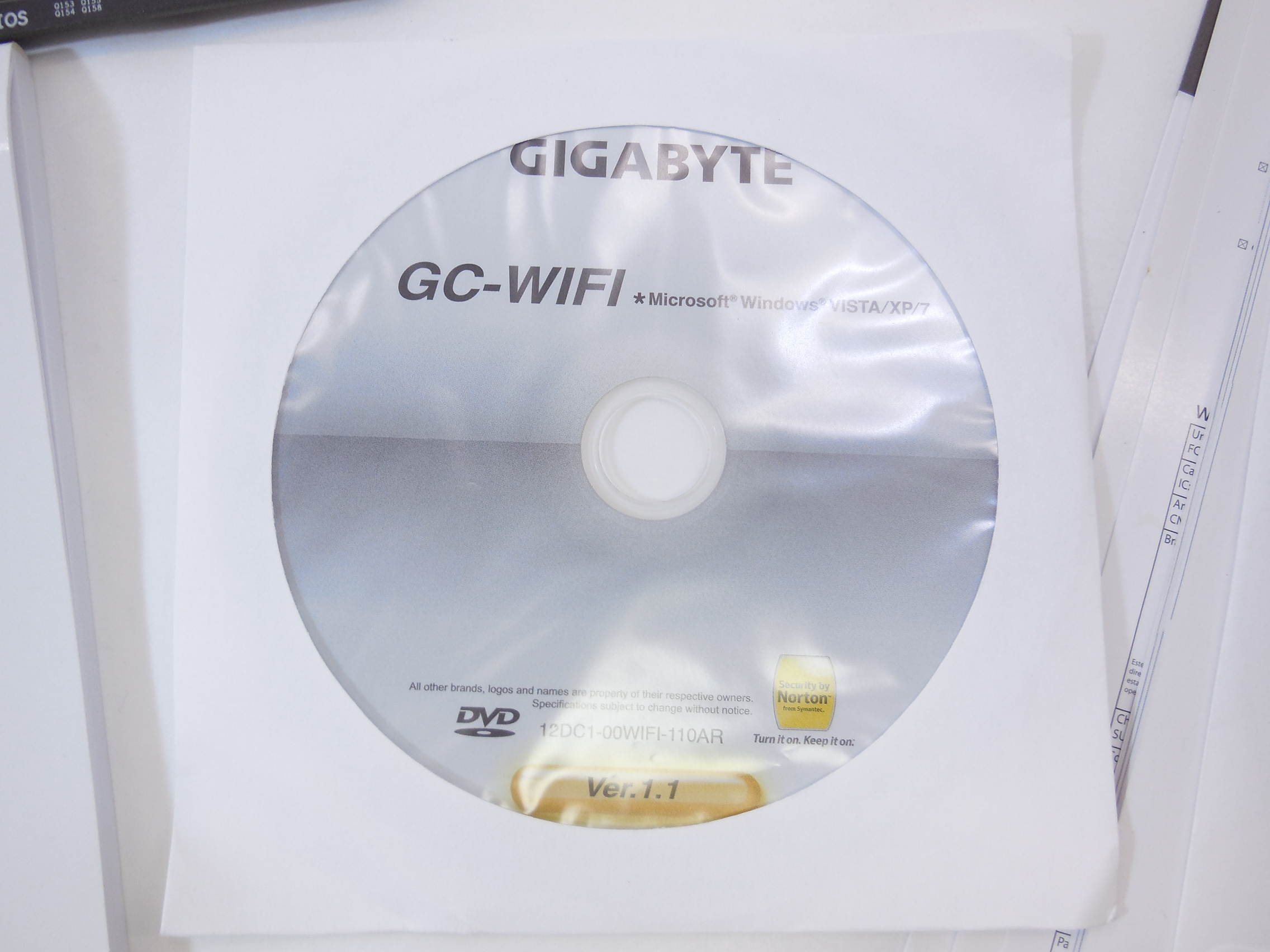 Материнская плата GIGABYTE GA-X79-UD5 RTL - Pic n 269406