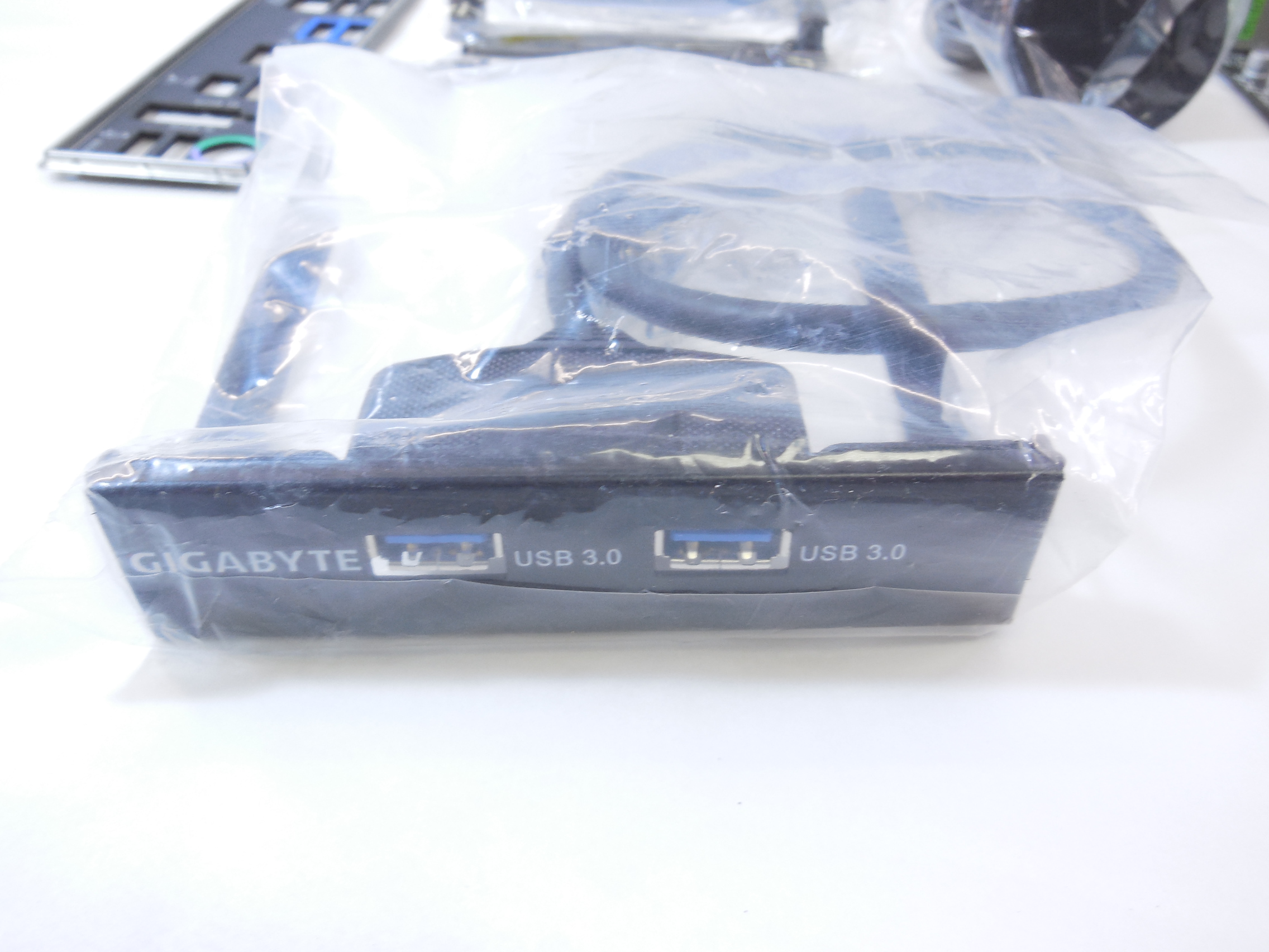 Материнская плата GIGABYTE GA-X79-UD5 RTL - Pic n 269406