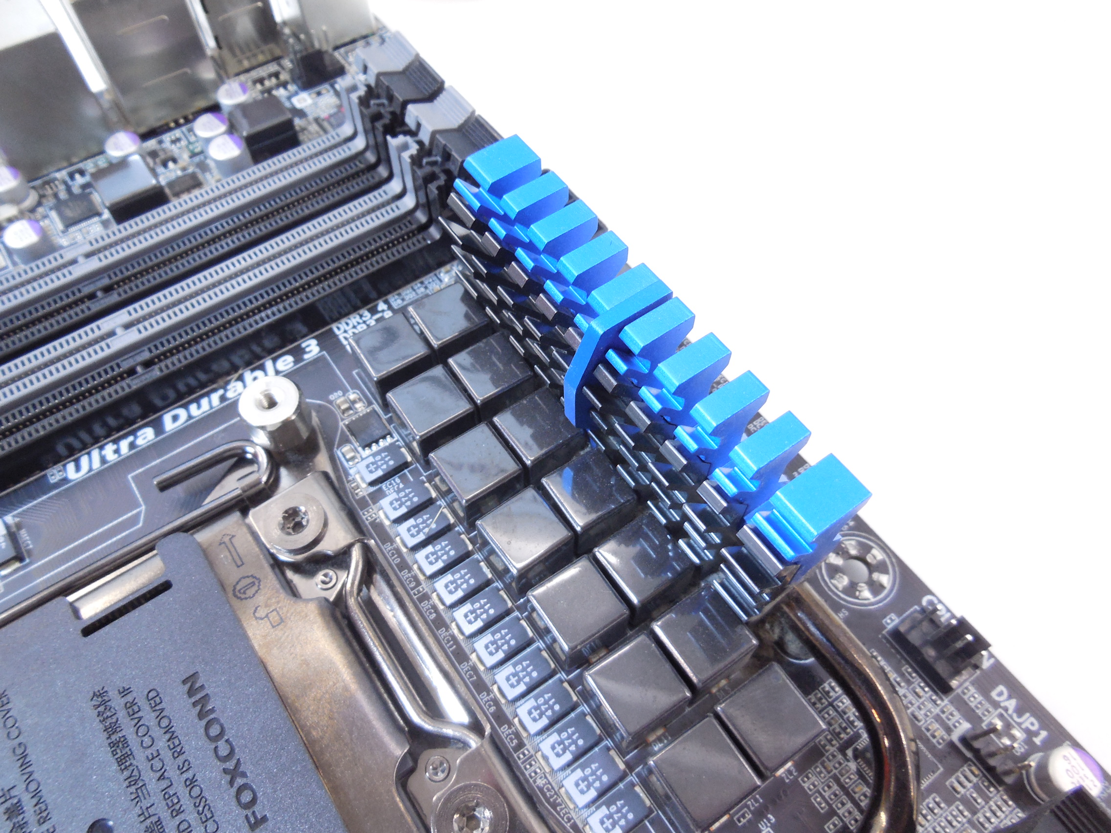 Материнская плата GIGABYTE GA-X79-UD5 RTL - Pic n 269406