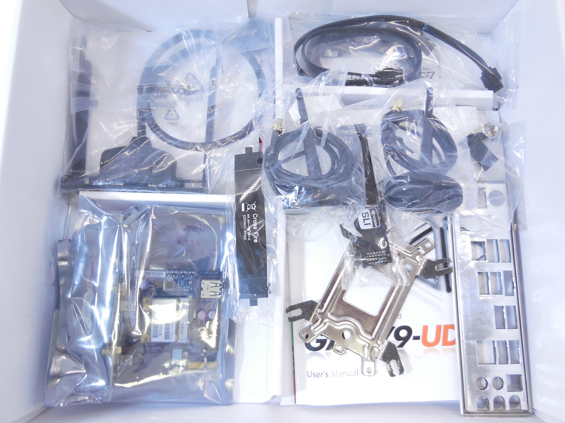 Материнская плата GIGABYTE GA-X79-UD5 RTL - Pic n 269406