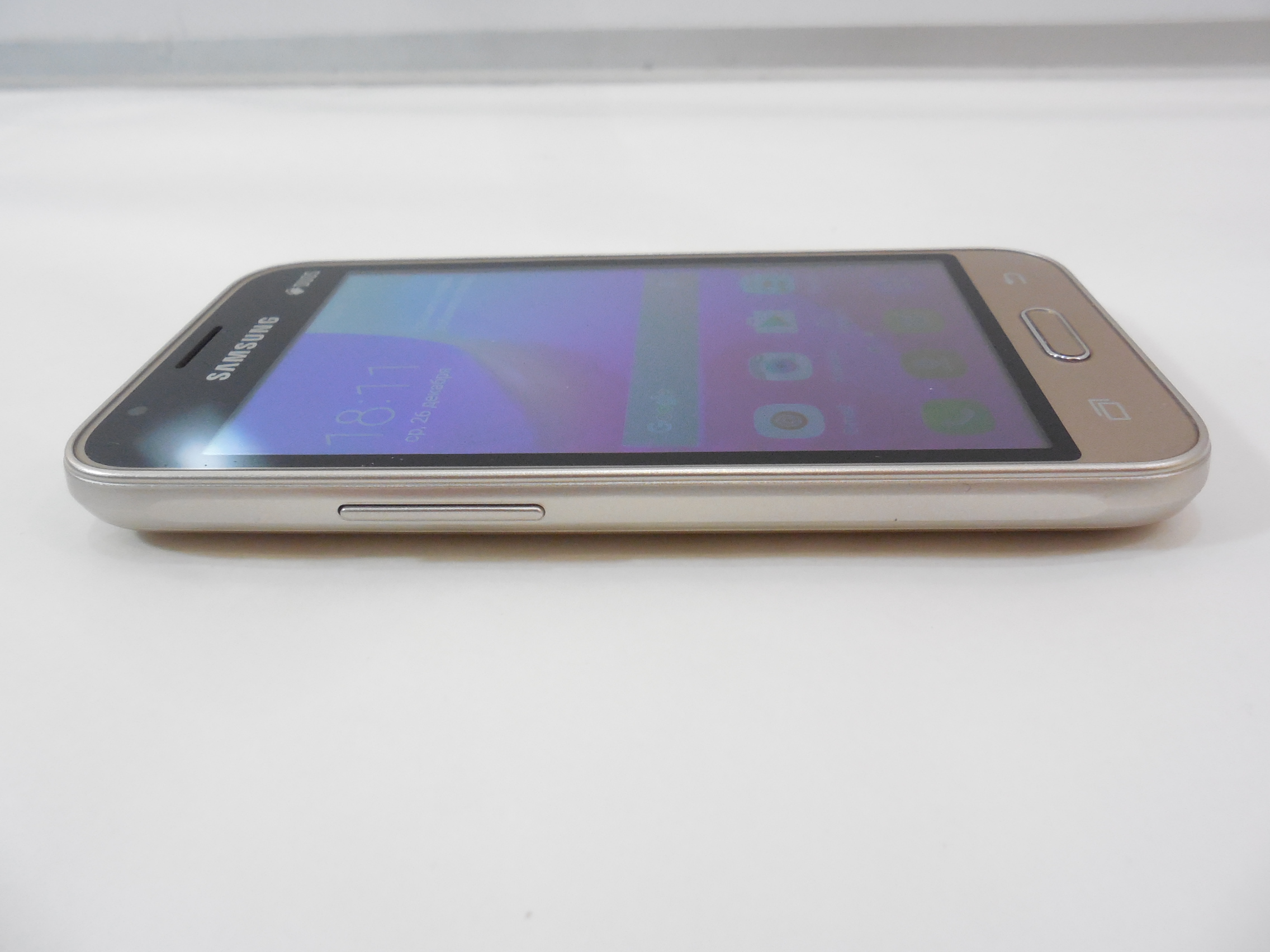 Смартфон Samsung Galaxy J1 mini - Pic n 278527