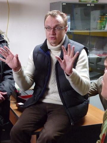 адим Чебаков (Илья Носков) - преуспевающий молодой финансист