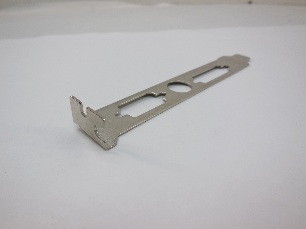 Планка крепления видеокарты в компьютерный корпус - Pic n 80092