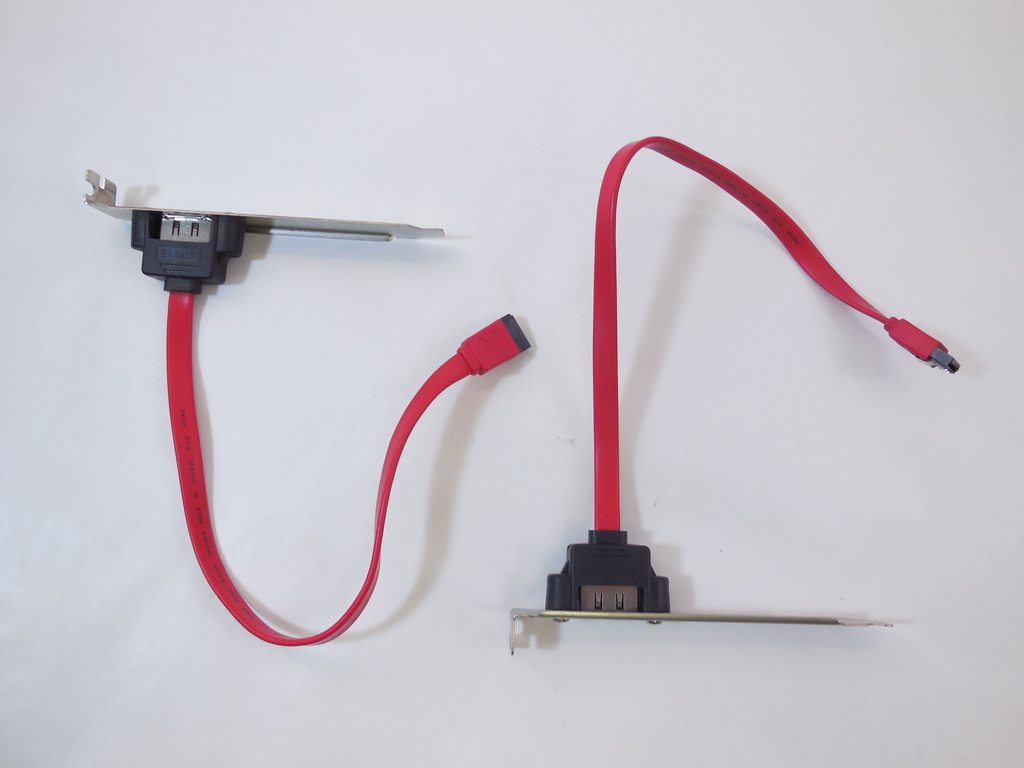 Планка портов в корпус 1 Port eSATA в ассортименте - Pic n 37704