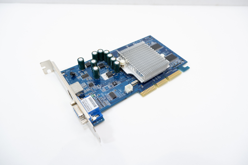 Видеокарта AGP 4X 64MB GeForce MX4000 D64M  - Pic n 252052