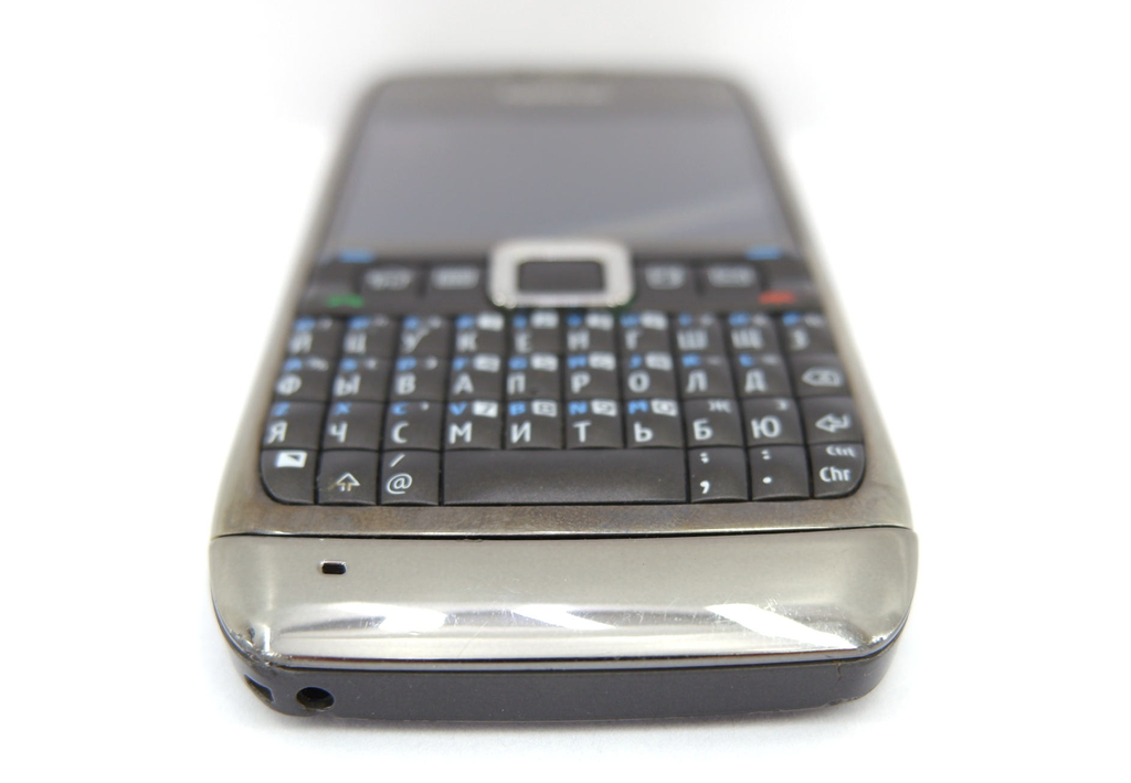 Смартфон Nokia E71 - Pic n 295494