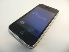 Смартфон Apple iPhone 3GS 8GB A1303