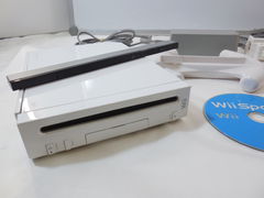 ​Игровая приставка Nintendo Wii белая RVL-001 