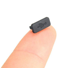 Силиконовая защитная заглушка на порт USB