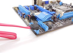 Кабель SATA3 угловой sata 6 Gbit/s длинна 30см / SATA Revision 3.0 предусматривает возможность передачи данных на скорости до 6 Гбит/с