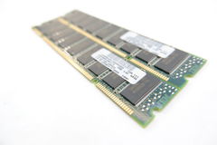 Серверная память IBM SDRAM 200PIN 512MB Kit 2x256 - Pic n 281313