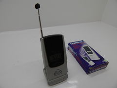 Мобильное радио с часами Roto
