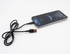 Кабель USB — Lightning 2.4А, 1 метр, черный