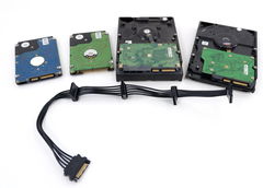 Разветвитель питания для 4x SATA 15Pin Жестких дисков HDD и SSD от блока питания ПК, длинна 40cm. SATA Male (папа) на SATA Female 15Pin.