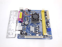 Материнская плата ASRock AD10PV предустановленный процессор Intel Atom D425 (1.8 ГГц), 2xDDR2, 2xSATA, SVGA, 4xUSB, iTX