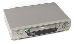 Видеомагнитофон VHS Panasonic NV-SD235
