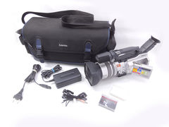 Профecсиoнальнaя Трехматpичная Видеокамера Sony DCR-VX2000E (Батарея в комплекте не держит заряд)