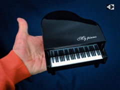 15х10х16см Игрушка миниатюрный Черный Рояль с Банкеткой для фортепиано. Подставка под аниме фигурку. Крышка пианино копилки поднимается .