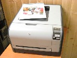 Принтер HP Color LaserJet CP1515n ,A4, печать лазерная цветная, 4-цветная, 12 стр/мин ч/б, 8 стр/мин цветн., 600x600 dpi, подача: 150 лист., вывод: 125 лист., Post Script, память: 96 Мб, /LAN /USB