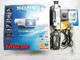 Видеокамера Sony Handycam (DCR-TRV830E) /кассета Video8/Hi8 /Digital 8 /Матрица CCD 1/4" /фоторежим /zoom 18x/500x /ЖК-дисплей 3.5" /Режим ночной съемки /Memory Stick /Карманный принтер Sony
